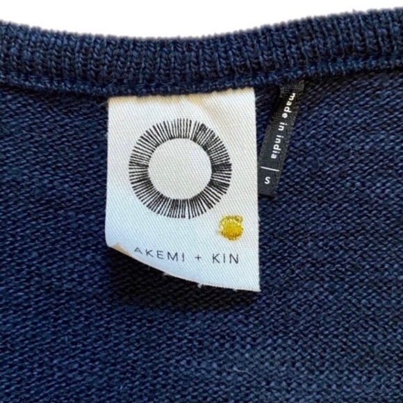 AKEMI + KIN for Anthro “Savin” Split Hem Tunic - Picture 8 of 11